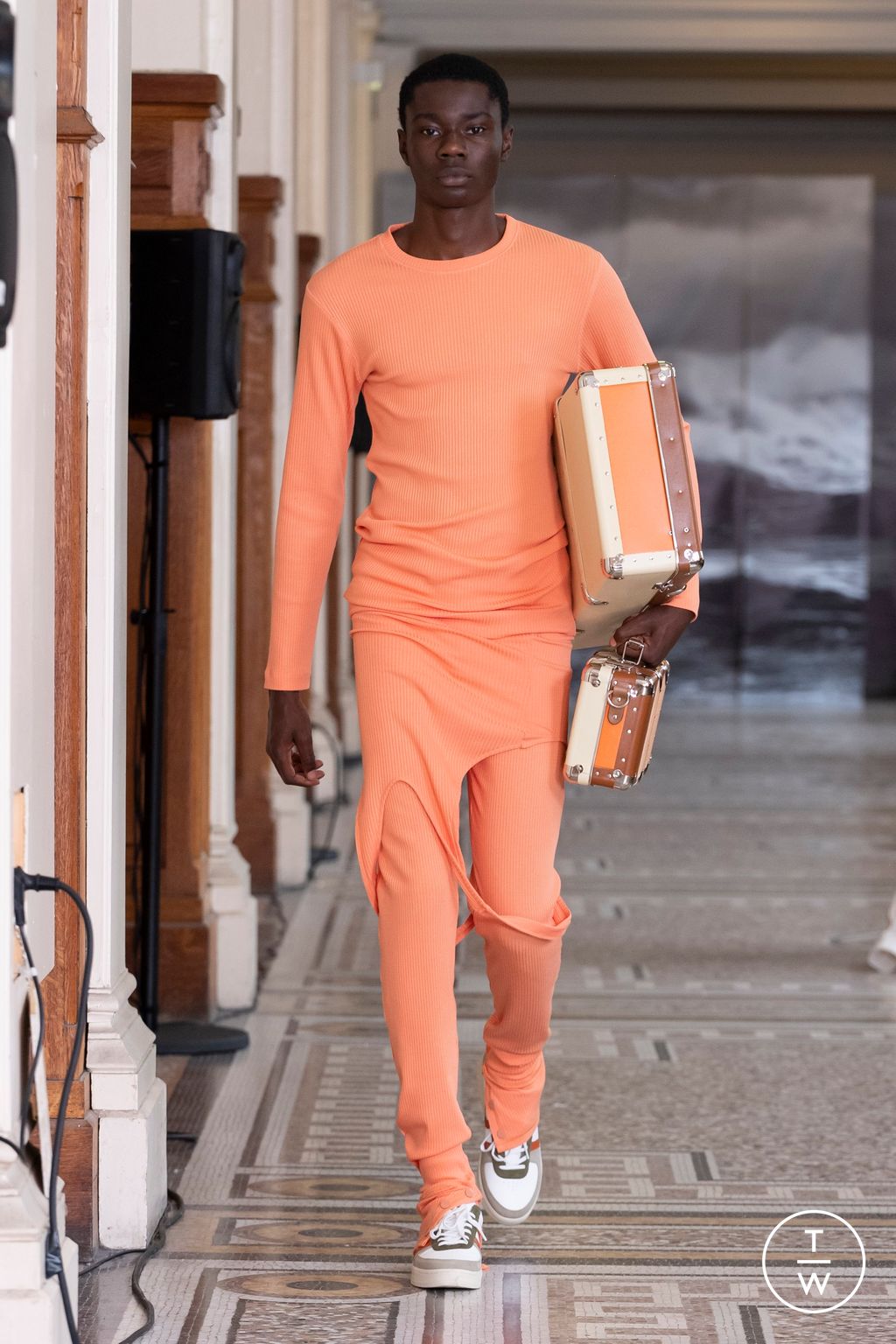 Fashion Week Paris Spring/Summer 2024 look 32 from the Denzil Patrick collection menswear