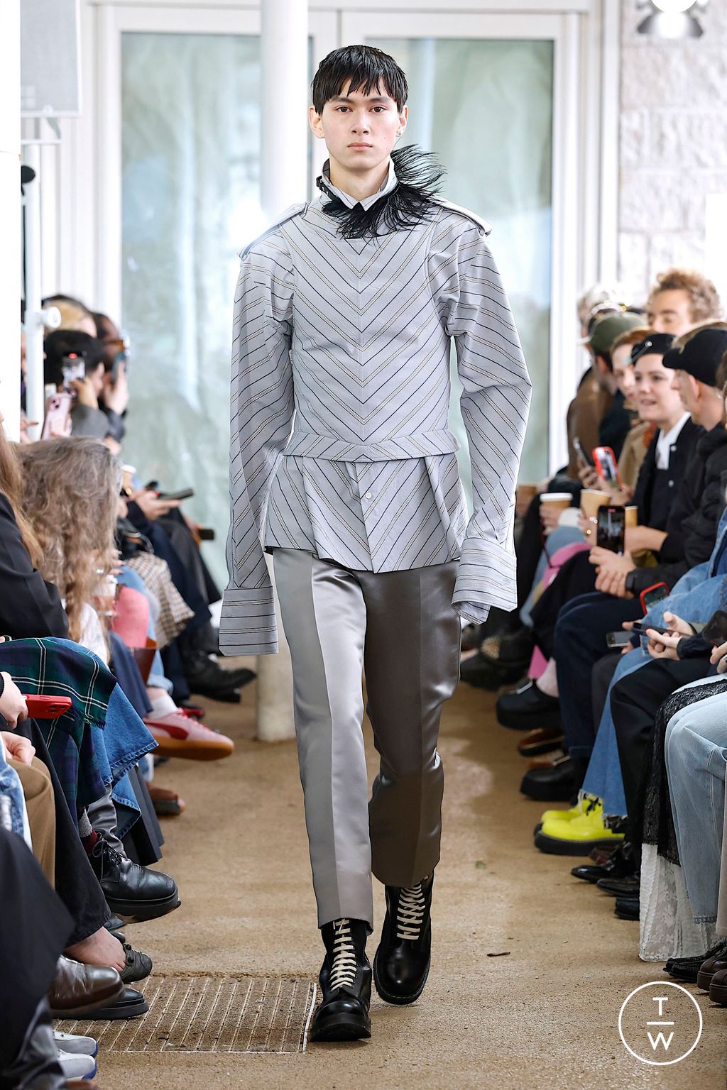 Fashion Week London Fall/Winter 2025 look 4 from the Denzil Patrick collection menswear