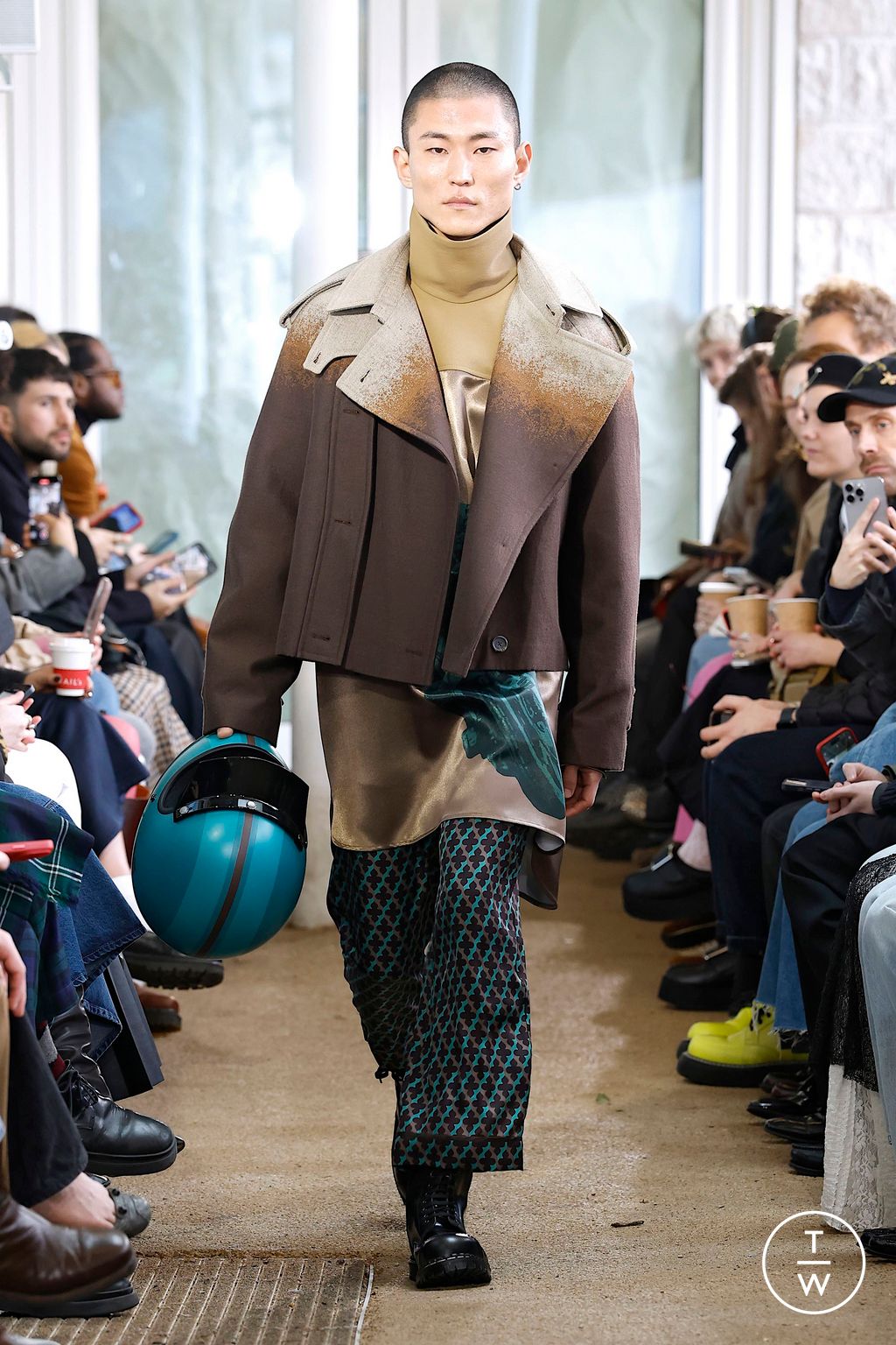 Fashion Week London Fall/Winter 2025 look 19 from the Denzil Patrick collection menswear