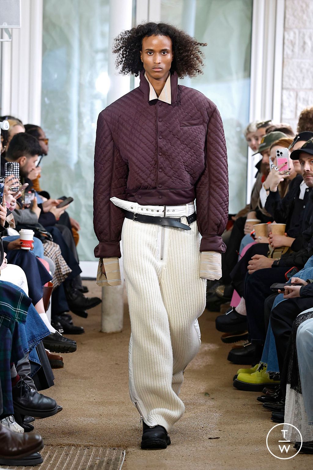 Fashion Week London Fall/Winter 2025 look 21 from the Denzil Patrick collection 男装