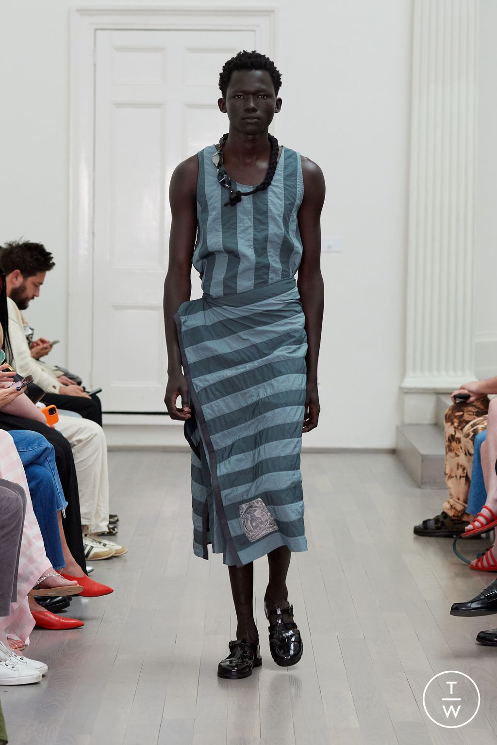 Fashion Week London Spring-Summer 2025 look 7 de la collection Denzil Patrick menswear