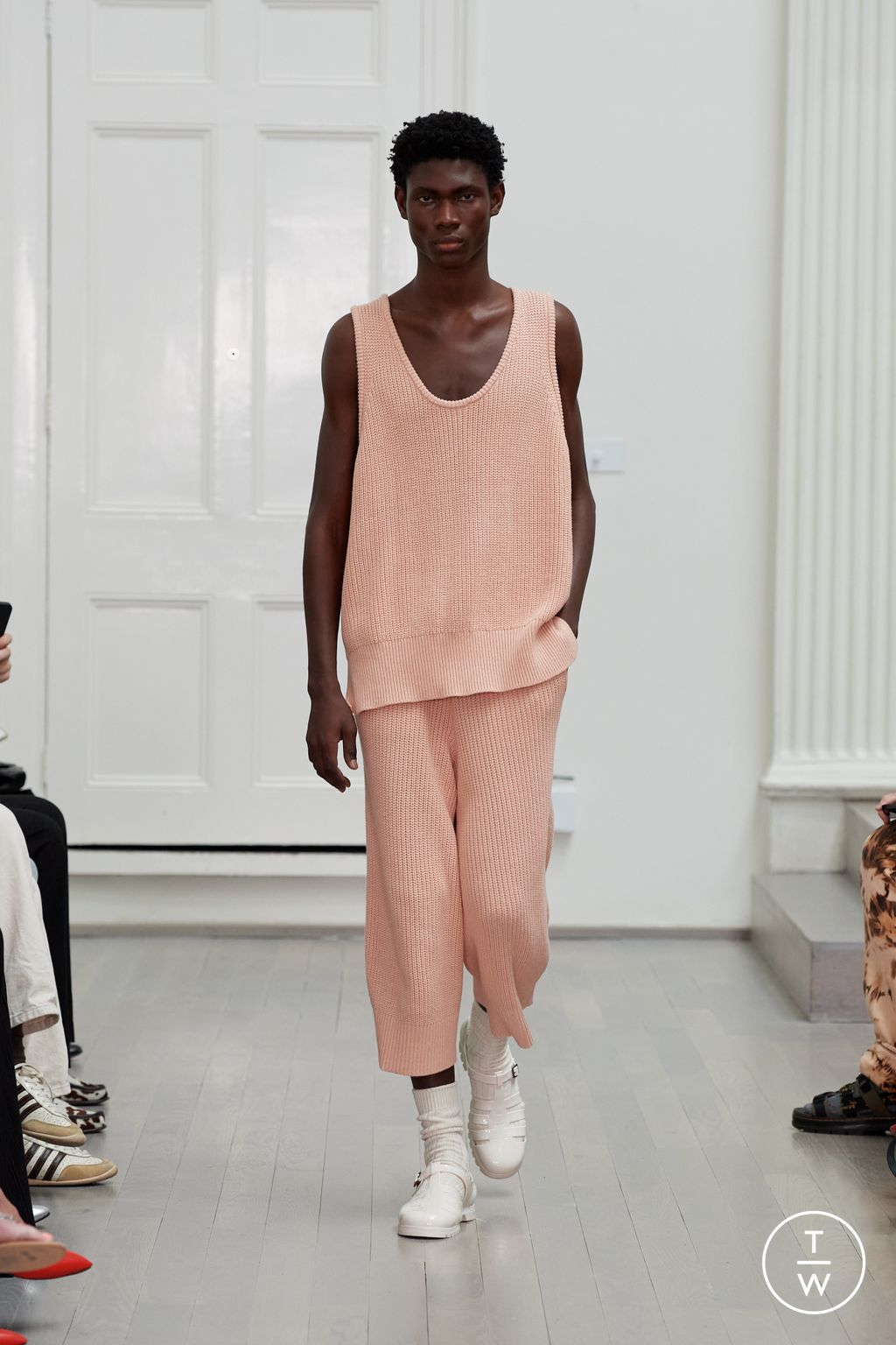 Fashion Week London Spring-Summer 2025 look 21 from the Denzil Patrick collection menswear