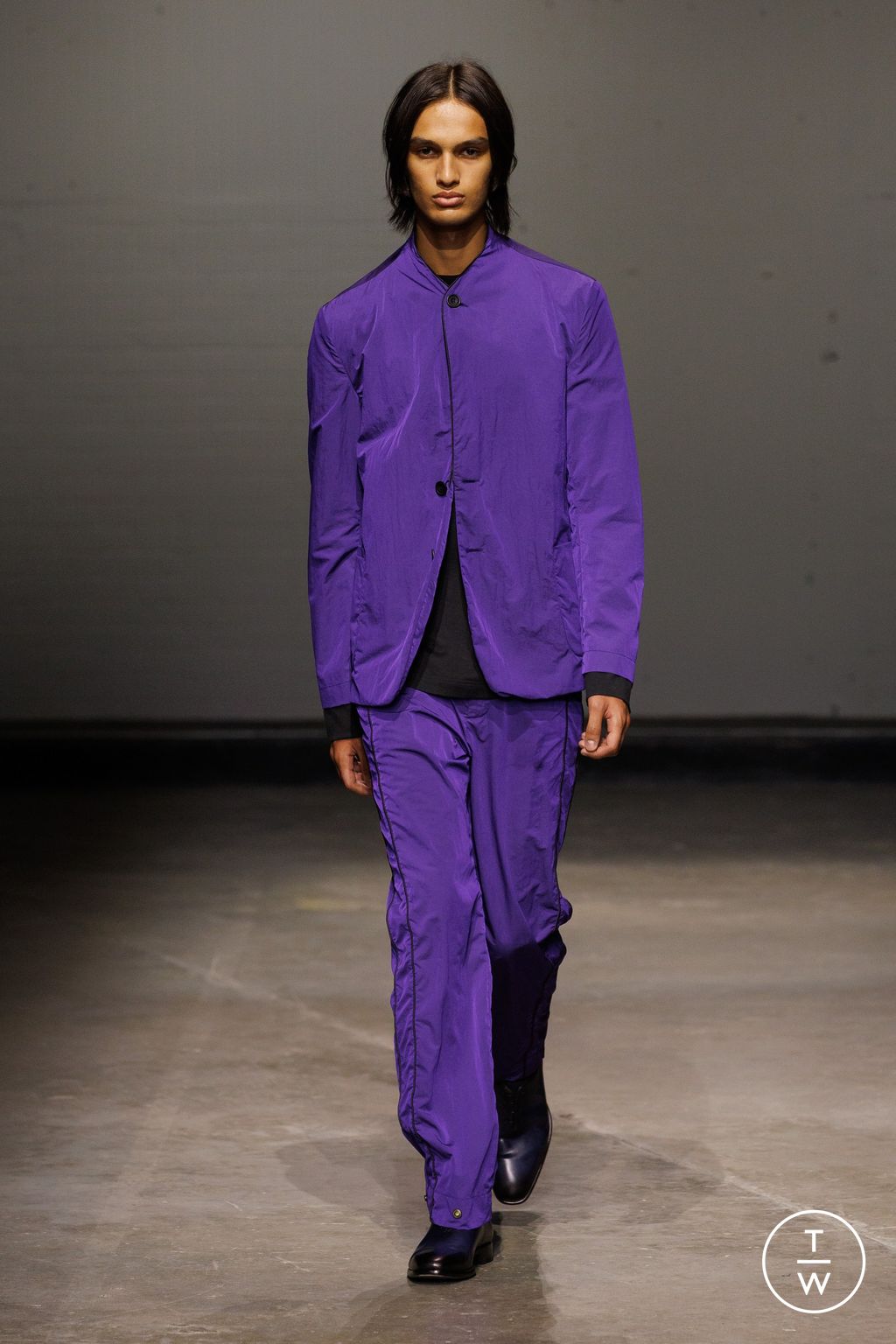 Fashion Week London Spring-Summer 2025 look 9 from the DERRICK collection menswear