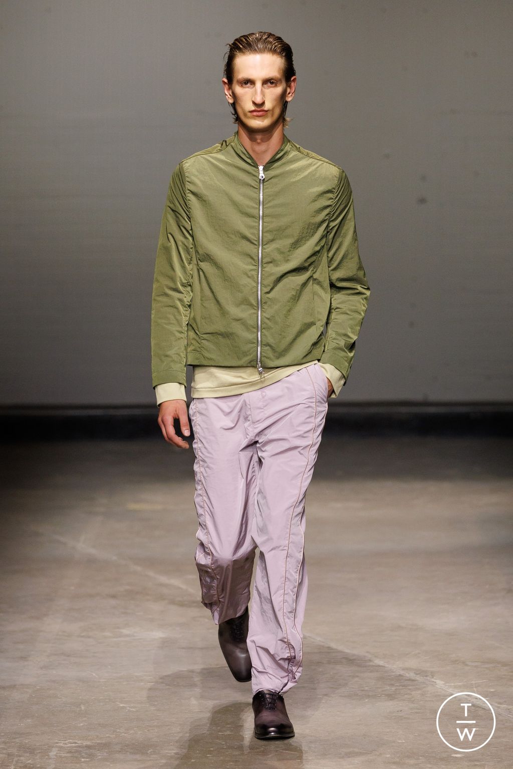 Fashion Week London Spring-Summer 2025 look 14 from the DERRICK collection menswear