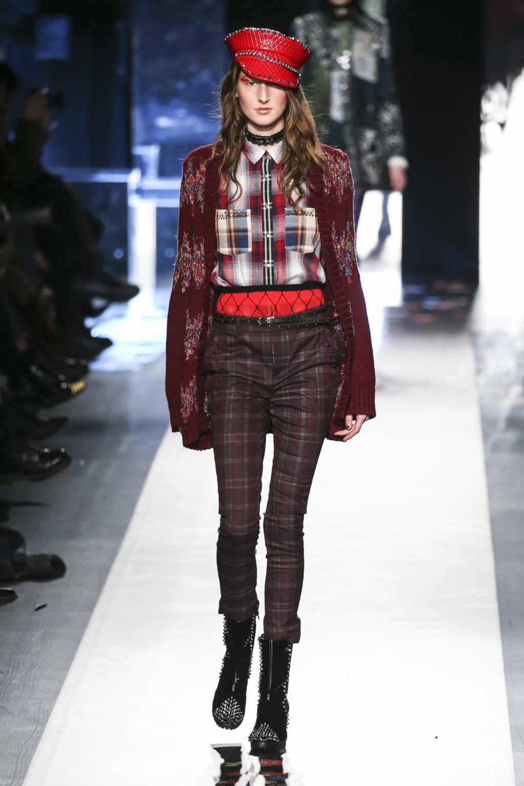 Fashion Week New York Fall/Winter 2017 look 18 from the Desigual collection 女装