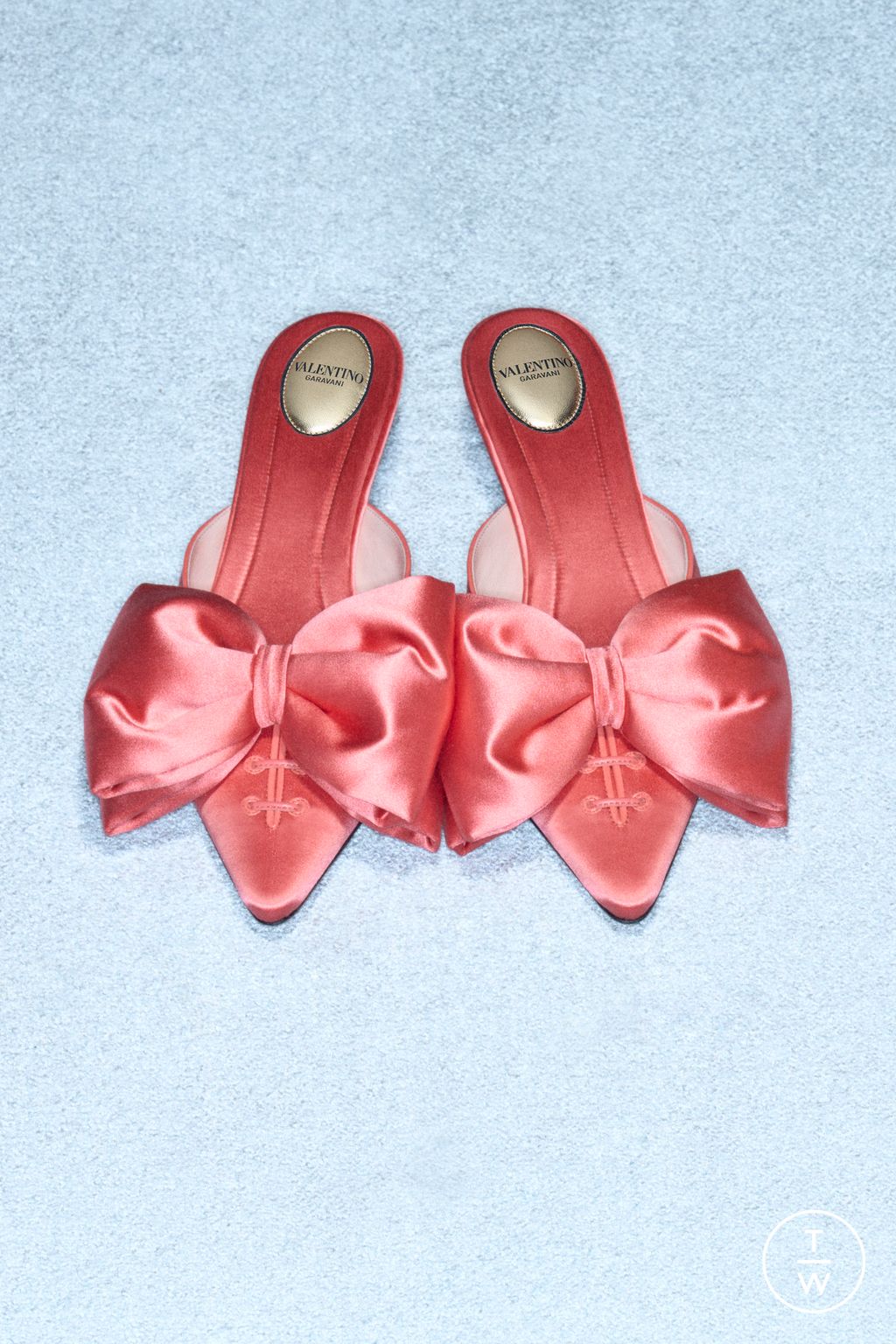 Fashion Week Paris Resort 2026 look 88 from the Valentino collection womenswear accessories