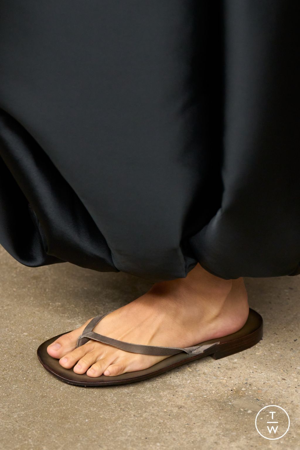 Fashion Week New York Spring/Summer 2026 look 28 de la collection Calvin Klein Collection womenswear accessories