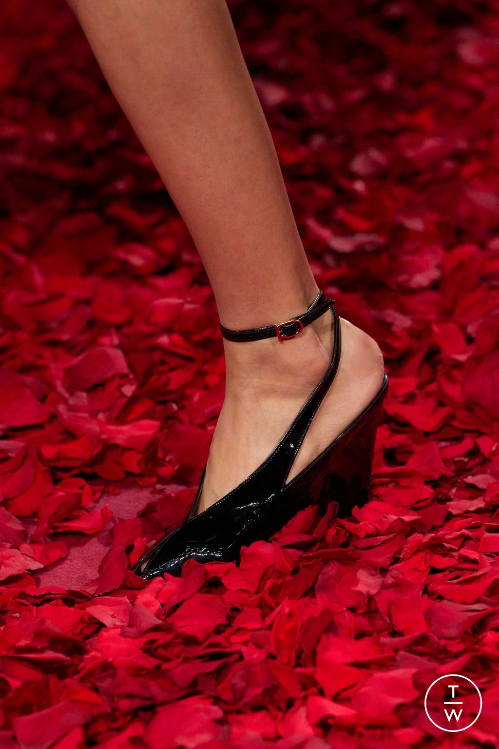 Fashion Week Milan Fall/Winter 2025 look 13 from the Ferragamo collection womenswear accessories