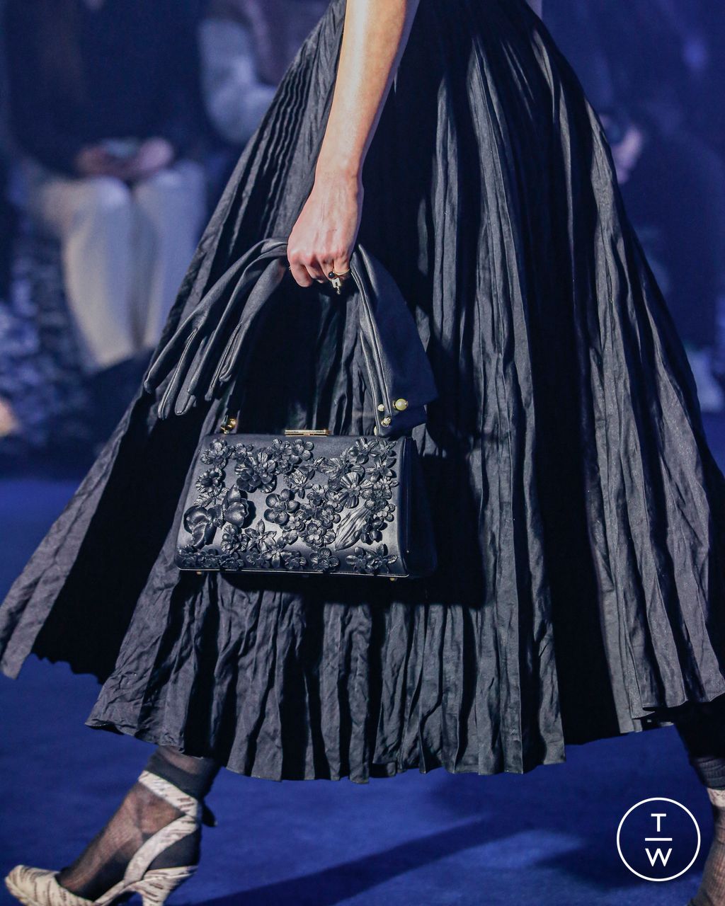 Fashion Week Paris Fall/Winter 2023 look 5 de la collection Christian Dior womenswear accessories