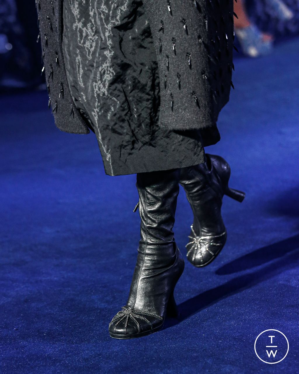 Fashion Week Paris Fall/Winter 2023 look 19 from the Christian Dior collection womenswear accessories