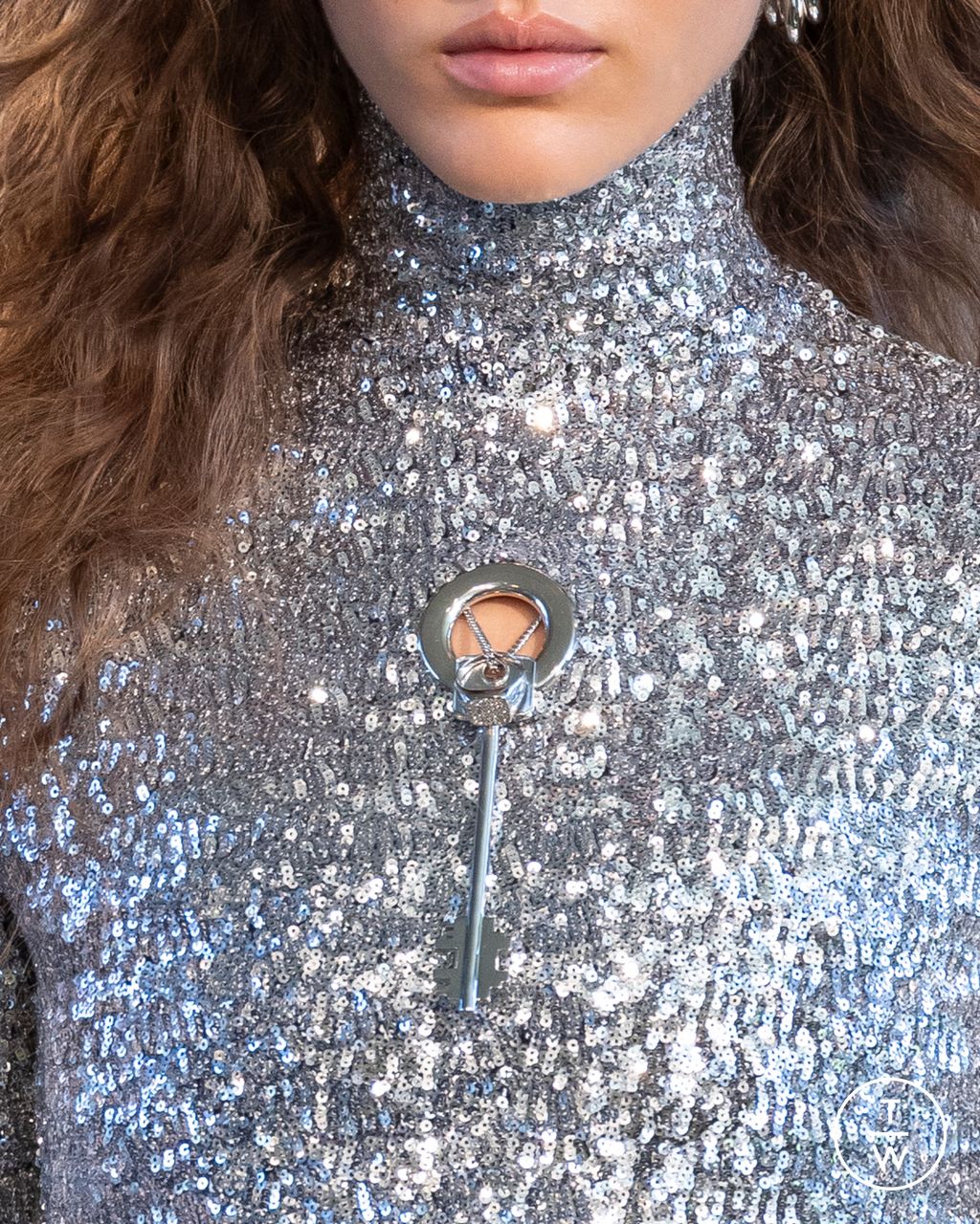 Fashion Week Paris Fall/Winter 2025 look 9 from the Rabanne collection womenswear accessories