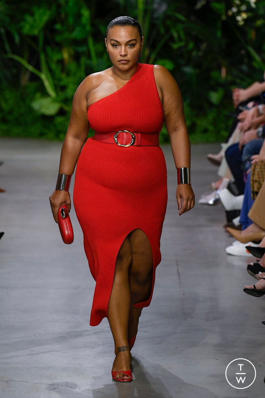 Fashion Week New York Spring/Summer 2023 look 24 from the Michael Kors Collection collection womenswear