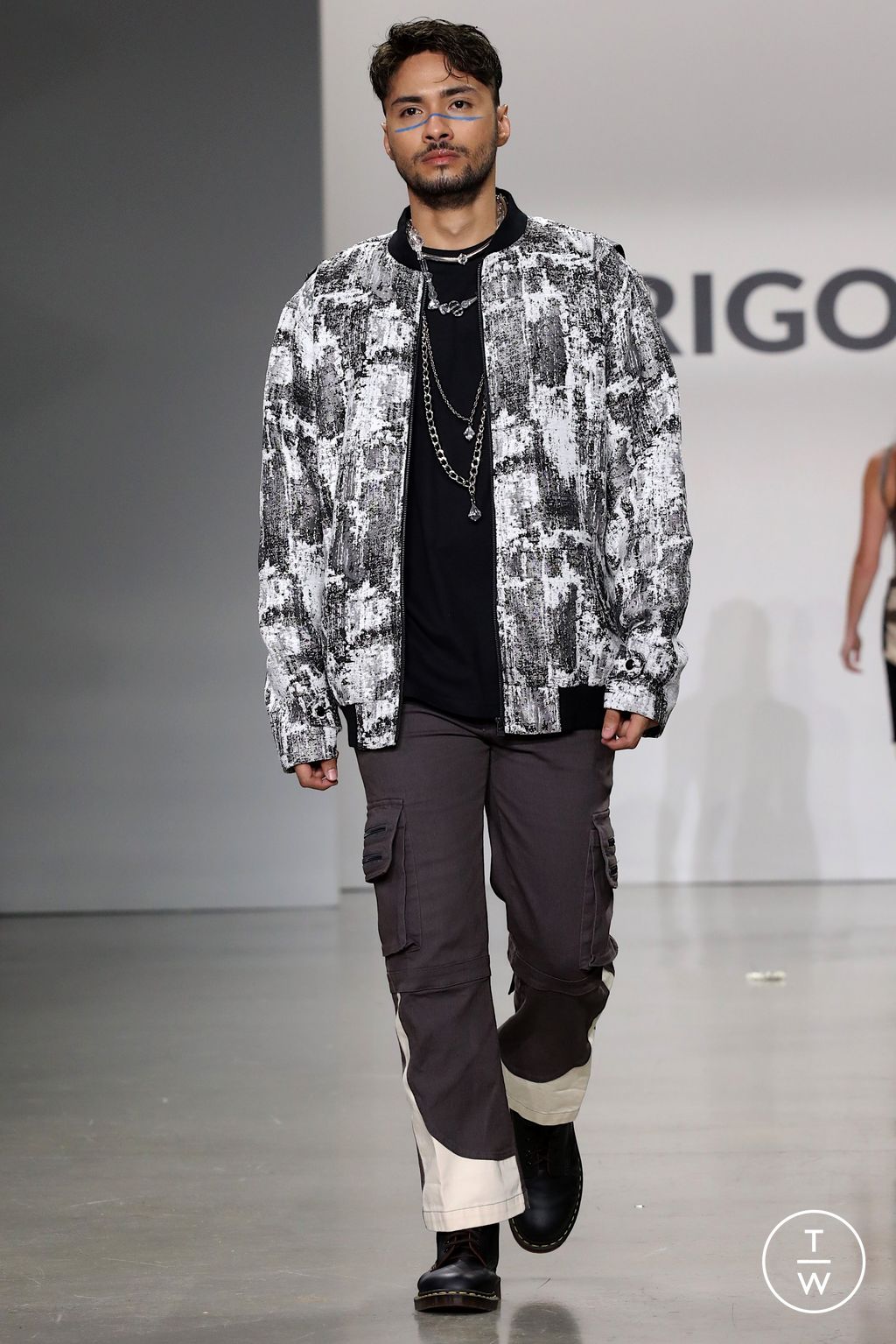 Fashion Week New York Spring/Summer 2023 look 21 from the Erigo collection 女装