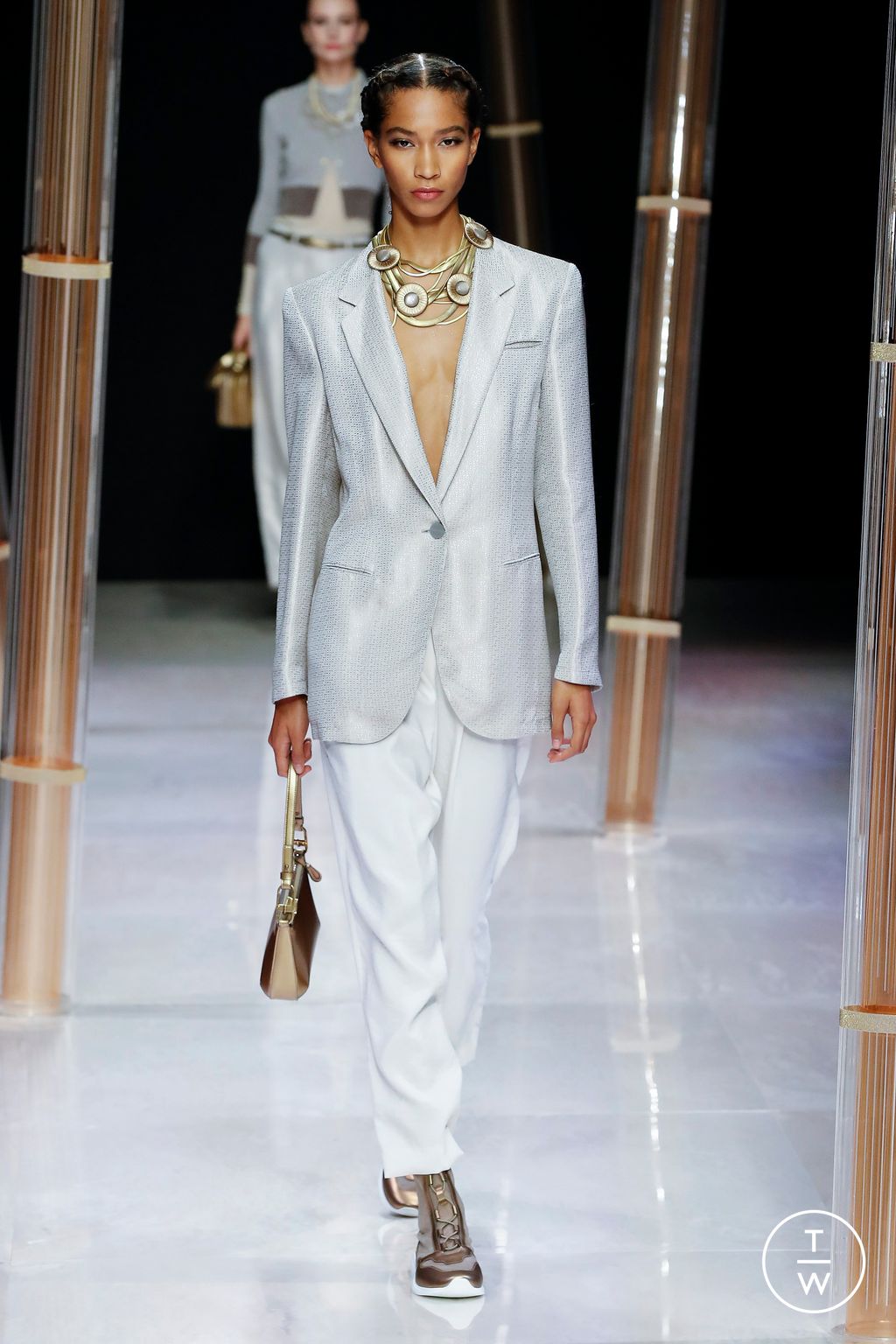 Fashion Week Milan Spring/Summer 2023 look 2 from the Giorgio Armani collection womenswear