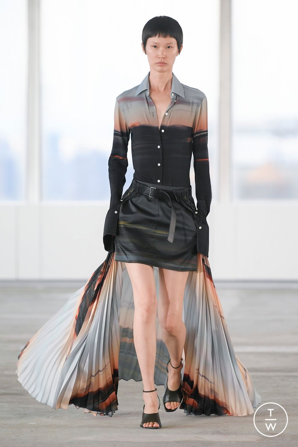 Fashion Week New York Spring/Summer 2023 look 42 from the Peter Do collection womenswear