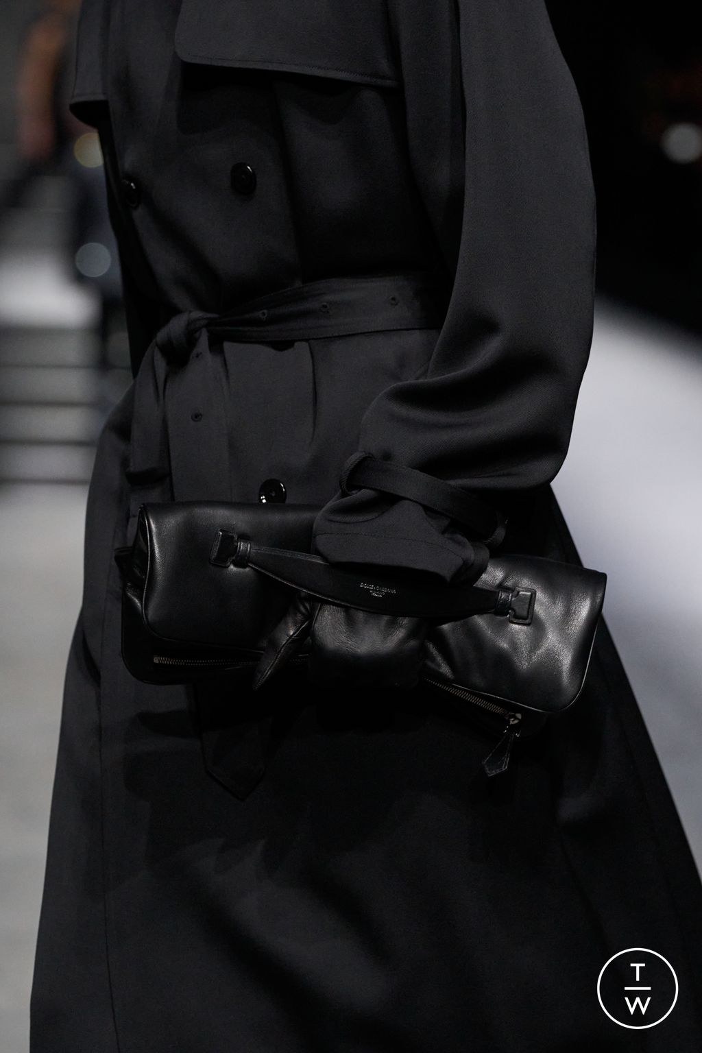 Fashion Week Milan Fall/Winter 2024 look 1 de la collection Dolce & Gabbana menswear accessories