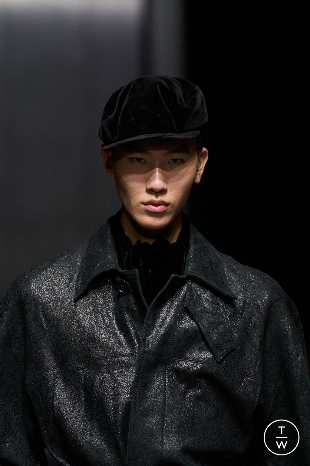 Fashion Week Milan Fall/Winter 2024 look 4 from the Dolce & Gabbana collection 男装配饰