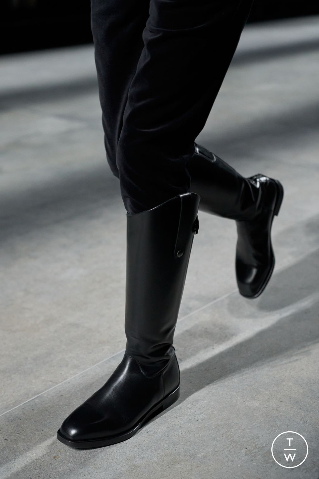 Fashion Week Milan Fall/Winter 2024 look 7 from the Dolce & Gabbana collection menswear accessories