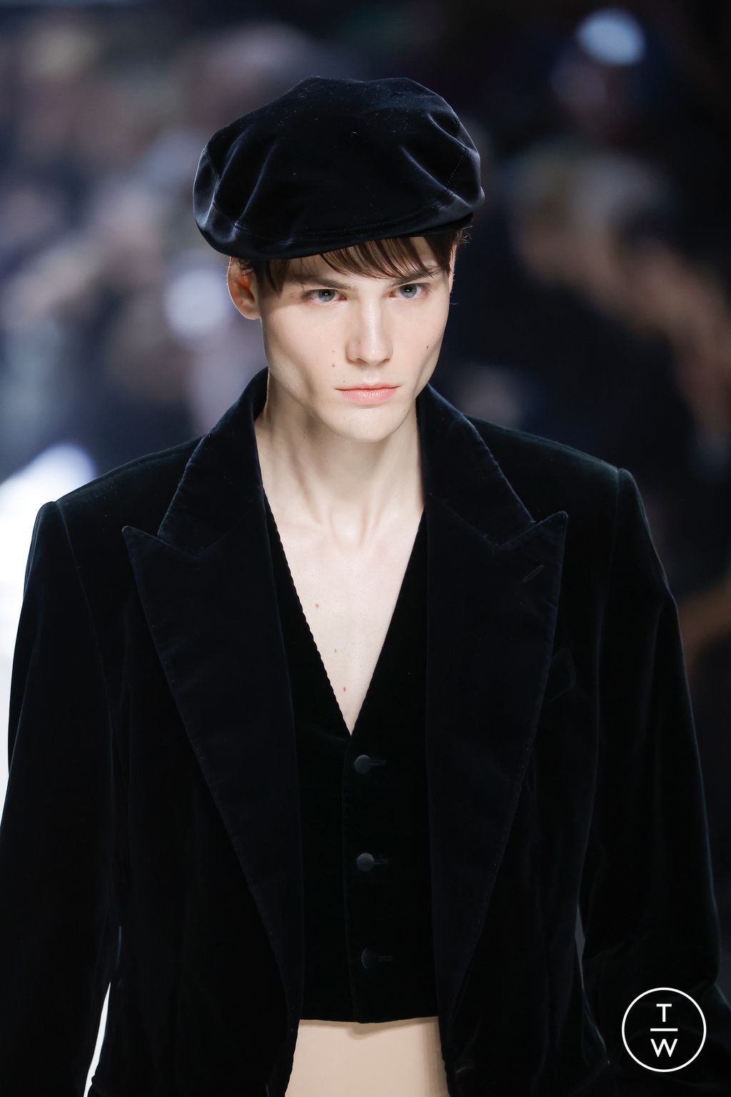 Fashion Week Milan Fall/Winter 2023 look 16 from the Dolce & Gabbana collection menswear accessories