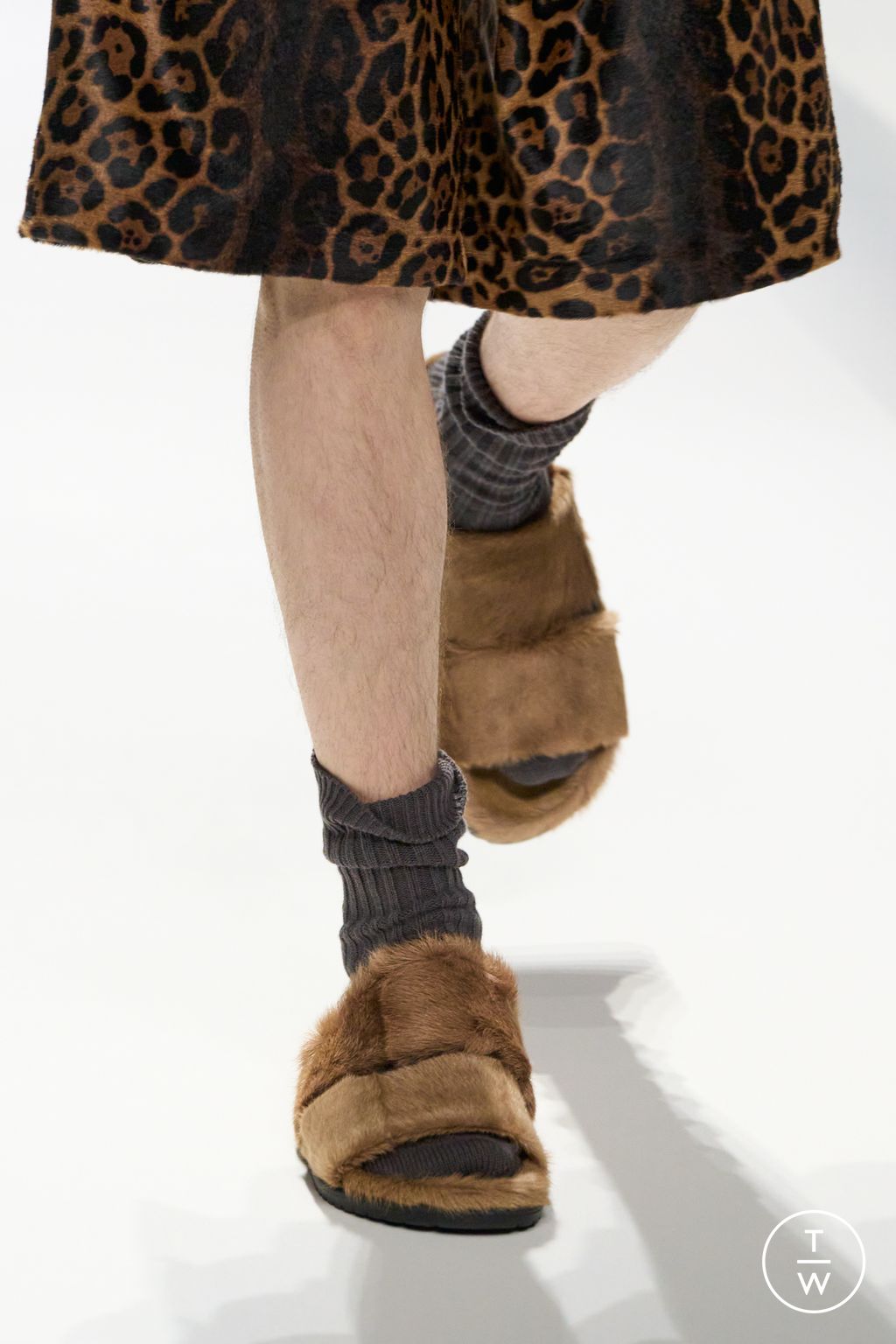 Fashion Week Milan Spring/Summer 2026 look 20 from the Dolce & Gabbana collection menswear accessories