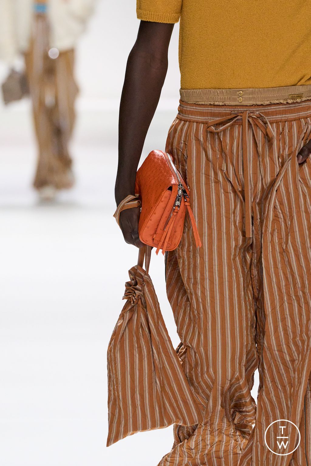 Fashion Week Milan Spring/Summer 2026 look 26 from the Dolce & Gabbana collection menswear accessories