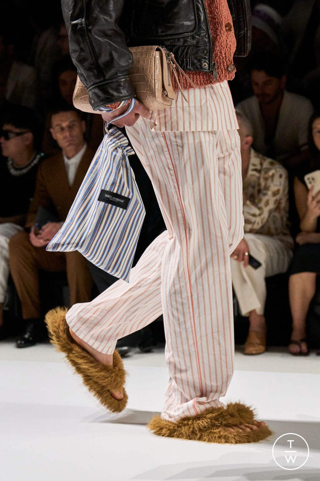 Fashion Week Milan Spring/Summer 2026 look 35 from the Dolce & Gabbana collection menswear accessories