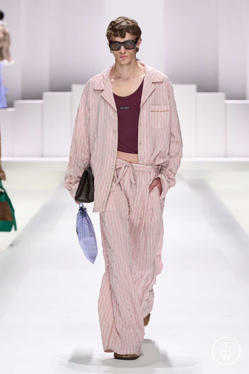 Fashion Week Milan Spring/Summer 2026 look 2 from the Dolce & Gabbana collection menswear