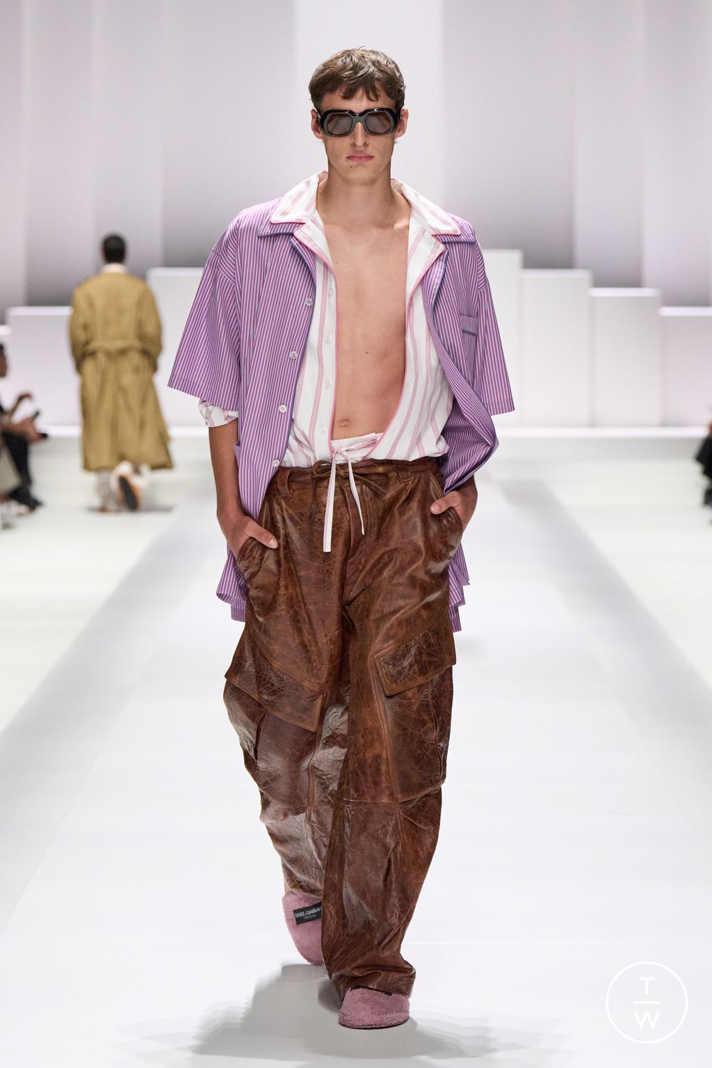 Fashion Week Milan Spring/Summer 2026 look 49 from the Dolce & Gabbana collection menswear