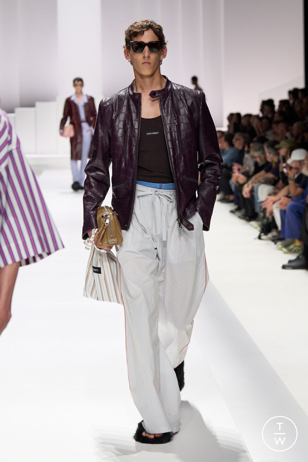 Fashion Week Milan Spring/Summer 2026 look 52 from the Dolce & Gabbana collection menswear