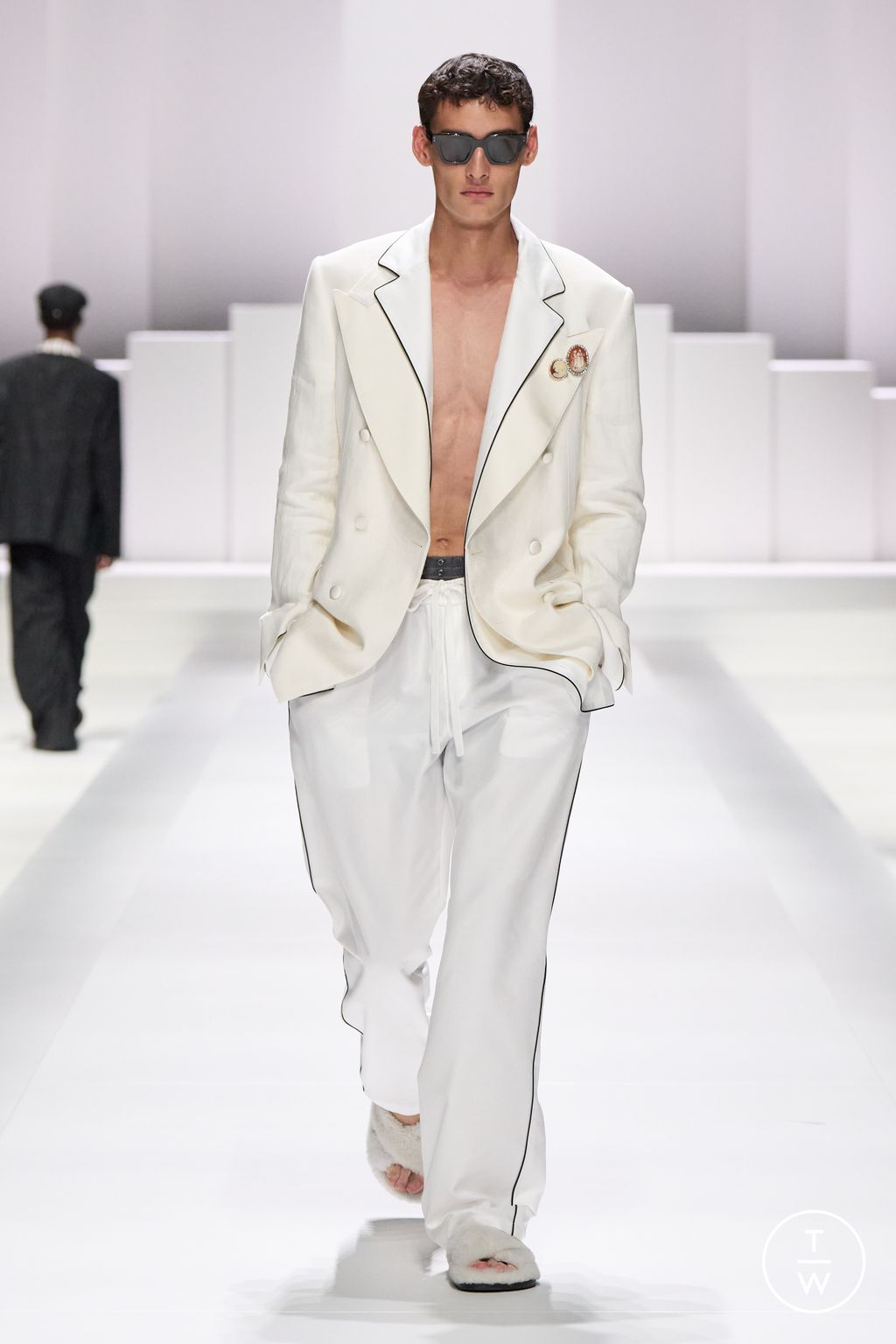 Fashion Week Milan Spring/Summer 2026 look 64 from the Dolce & Gabbana collection menswear