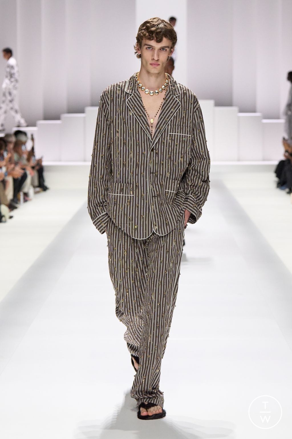 Fashion Week Milan Spring/Summer 2026 look 68 from the Dolce & Gabbana collection menswear