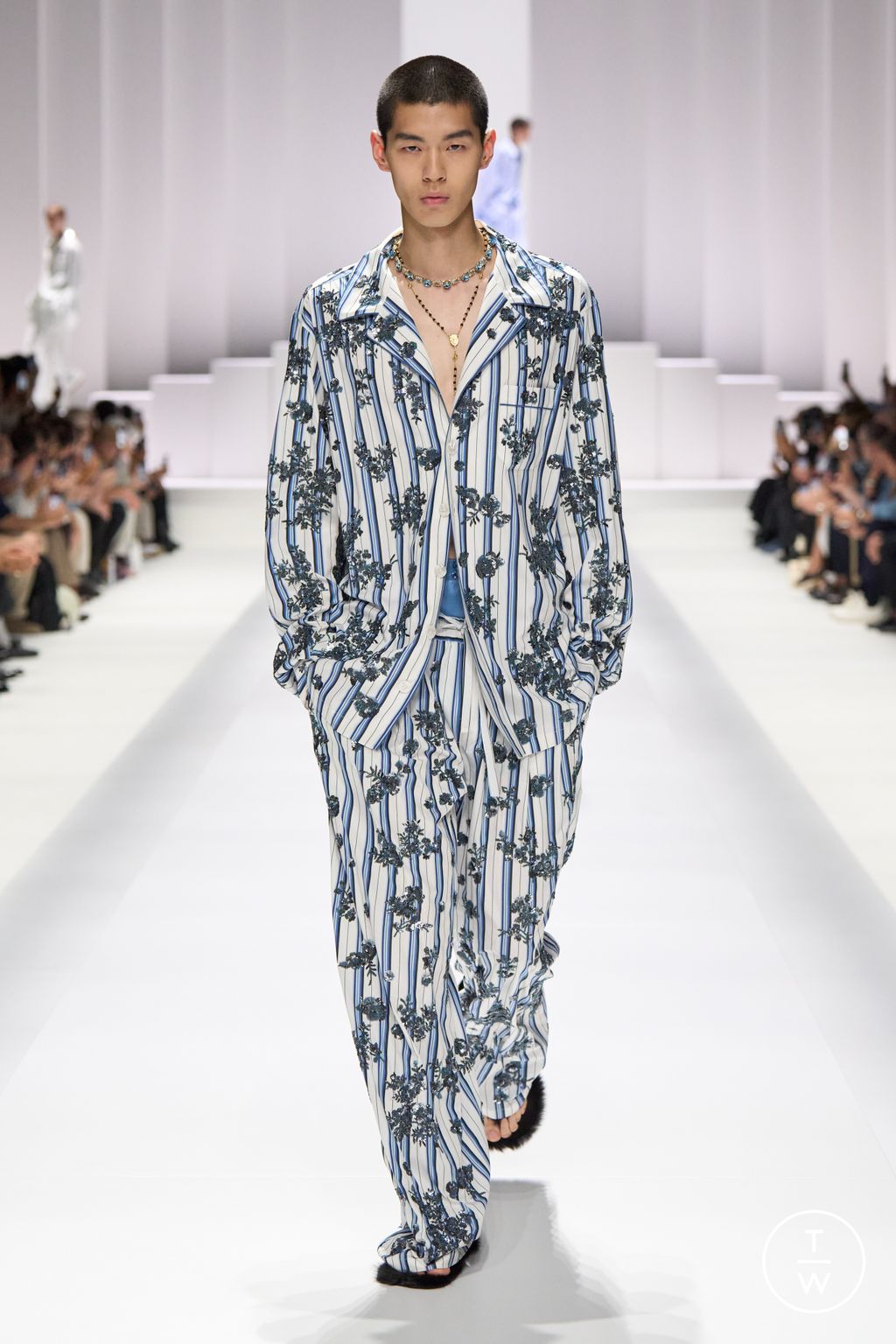 Fashion Week Milan Spring/Summer 2026 look 73 from the Dolce & Gabbana collection menswear