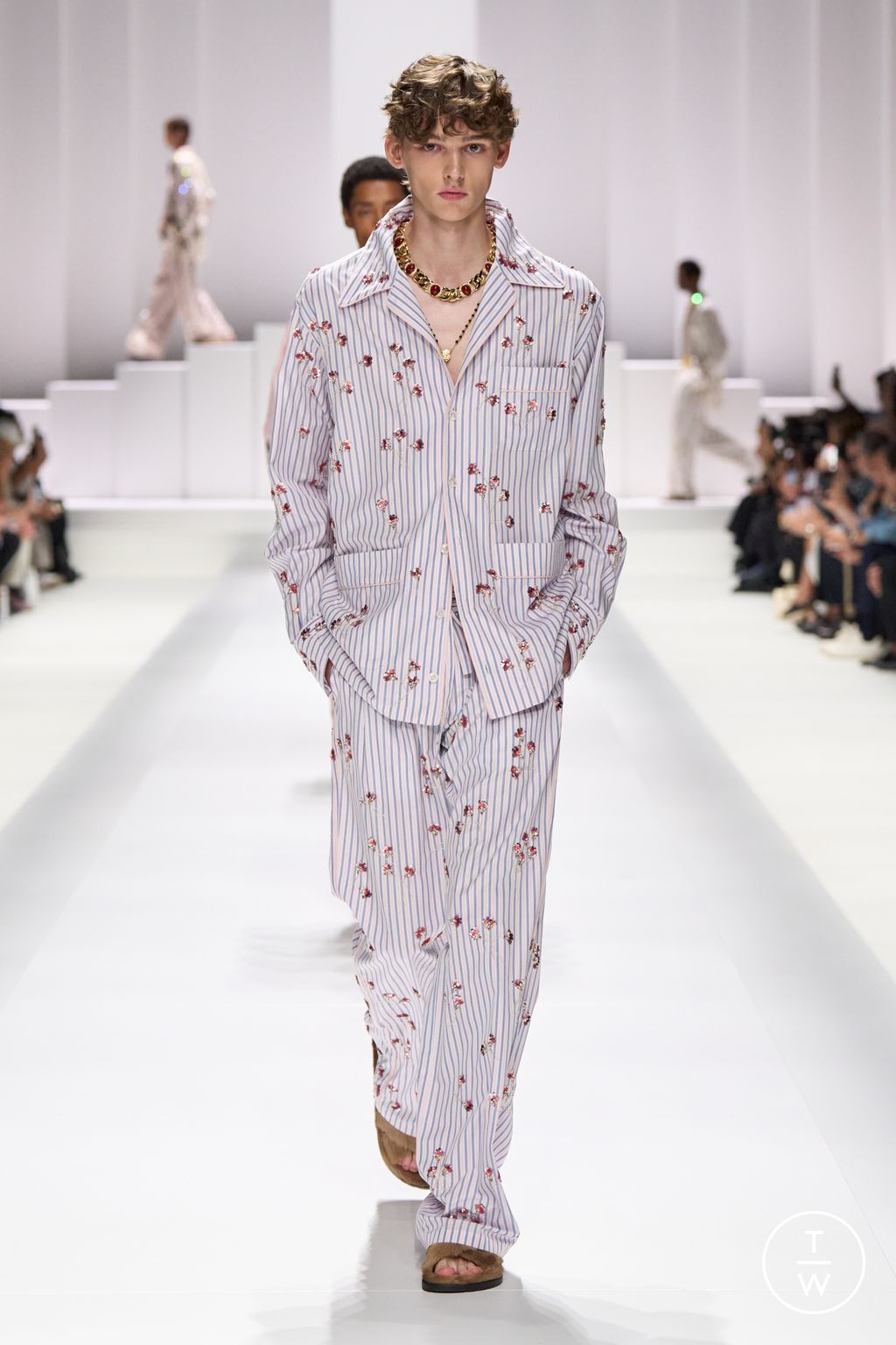 Fashion Week Milan Spring/Summer 2026 look 85 from the Dolce & Gabbana collection menswear