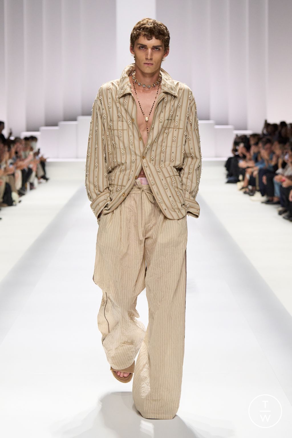 Fashion Week Milan Spring/Summer 2026 look 89 from the Dolce & Gabbana collection menswear