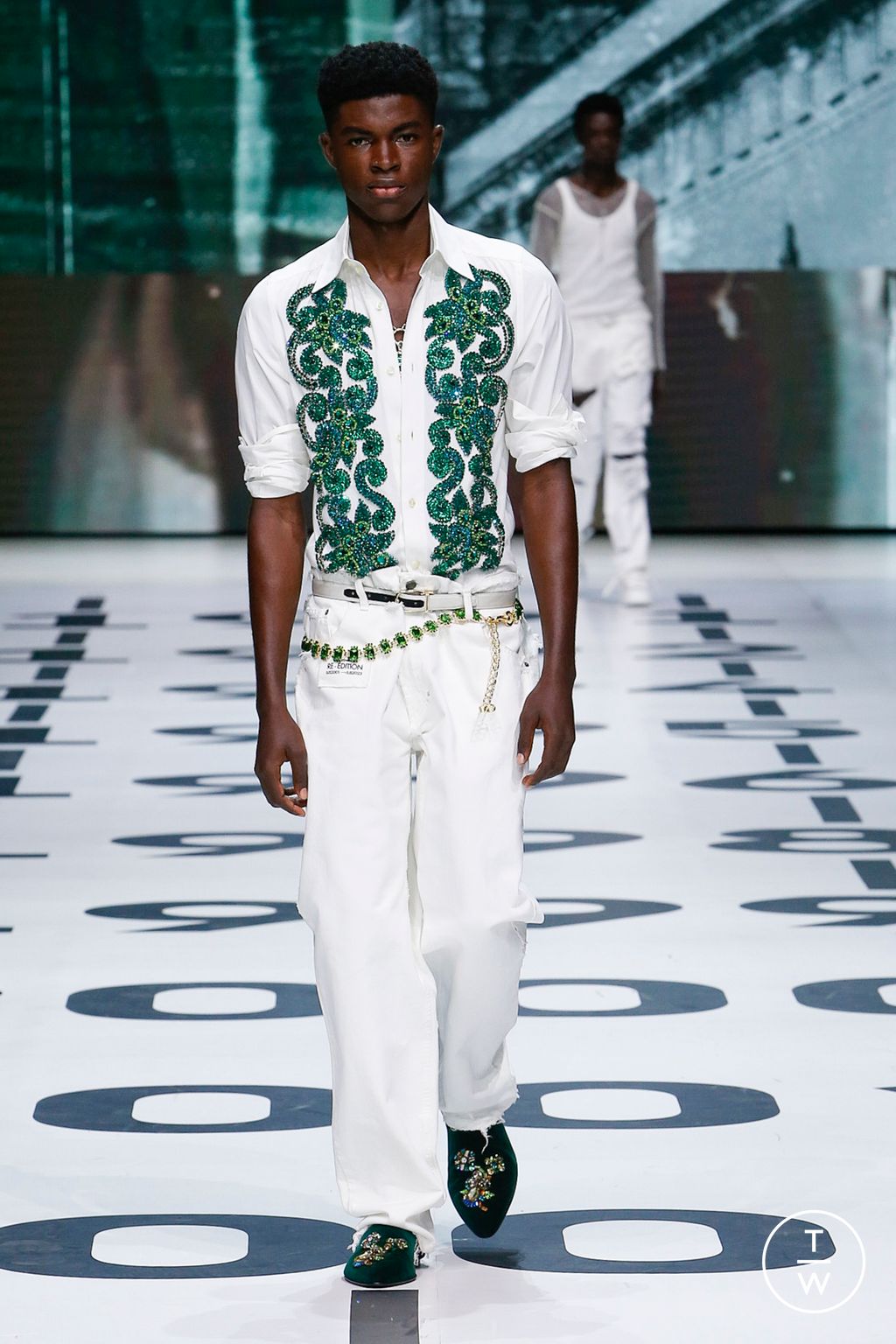 Fashion Week Milan Spring/Summer 2023 look 34 from the Dolce & Gabbana collection 男装