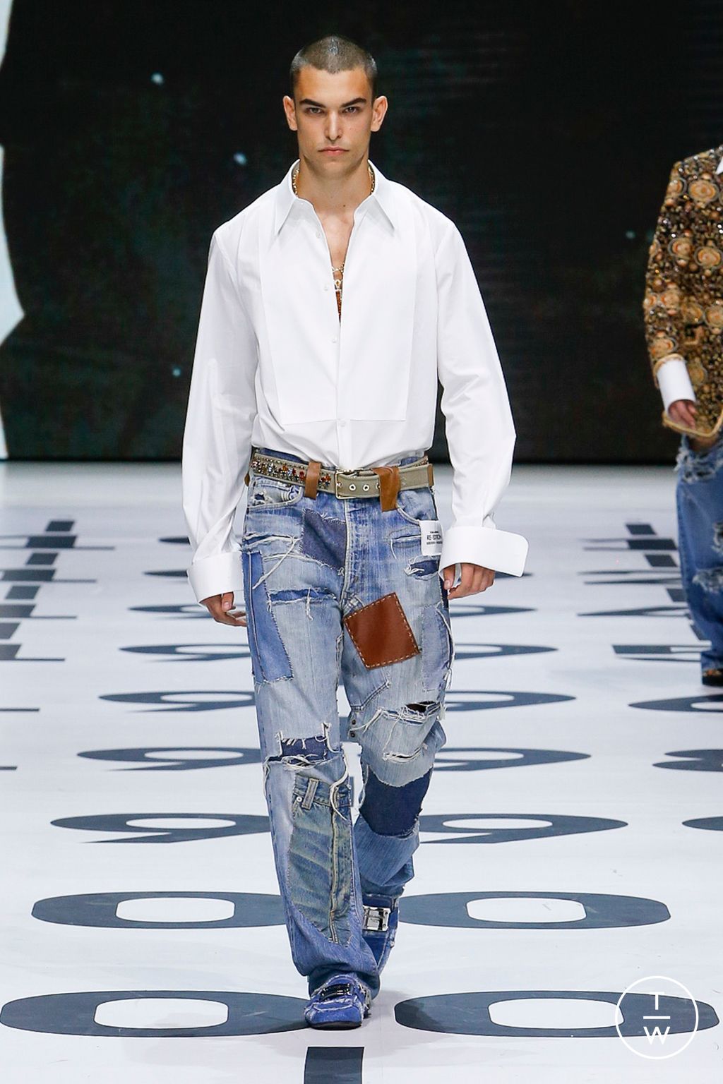 Fashion Week Milan Spring/Summer 2023 look 37 from the Dolce & Gabbana collection menswear