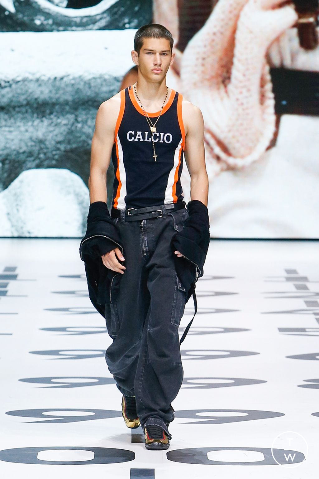 Fashion Week Milan Spring/Summer 2023 look 46 from the Dolce & Gabbana collection menswear