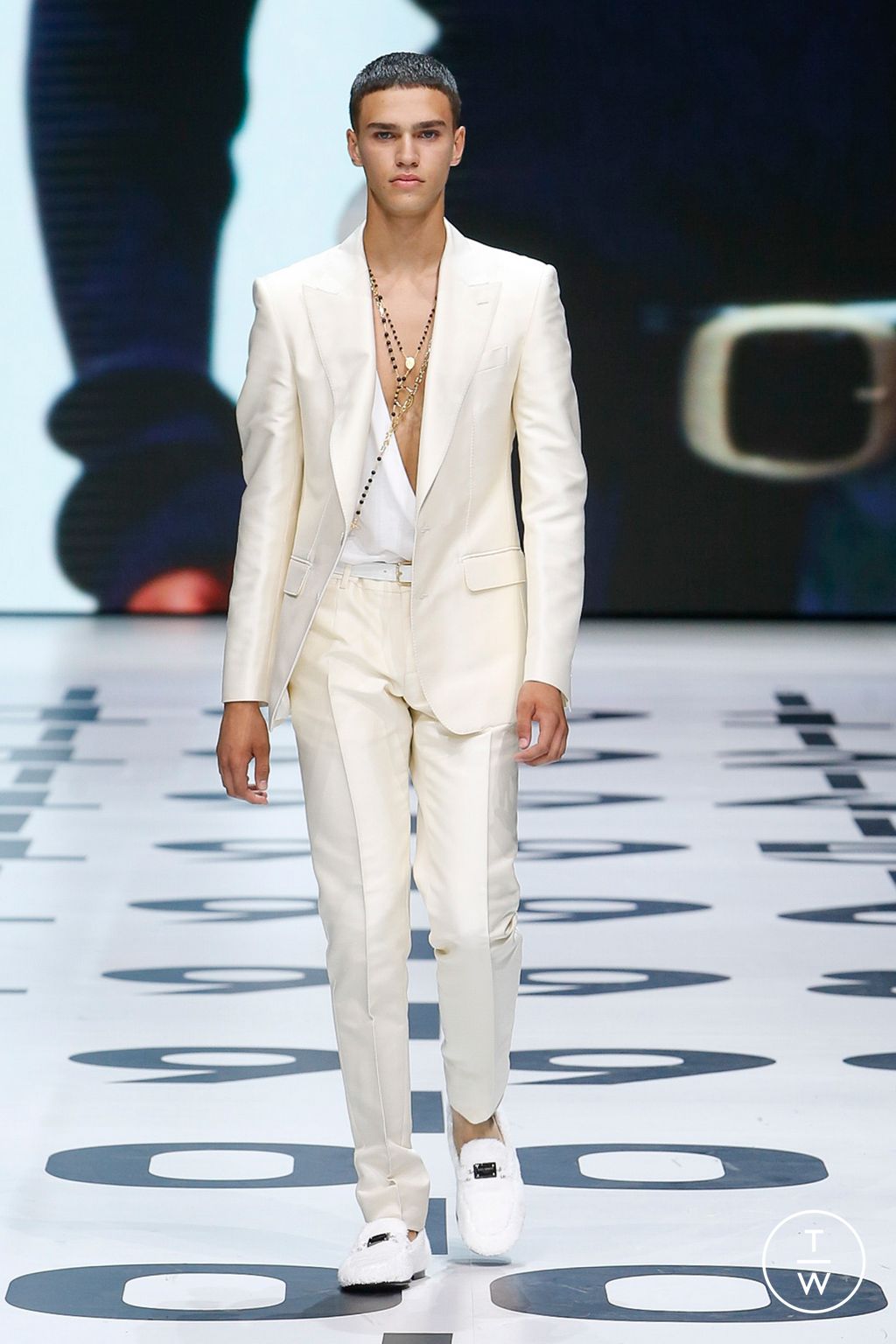 Fashion Week Milan Spring/Summer 2023 look 58 from the Dolce & Gabbana collection 男装