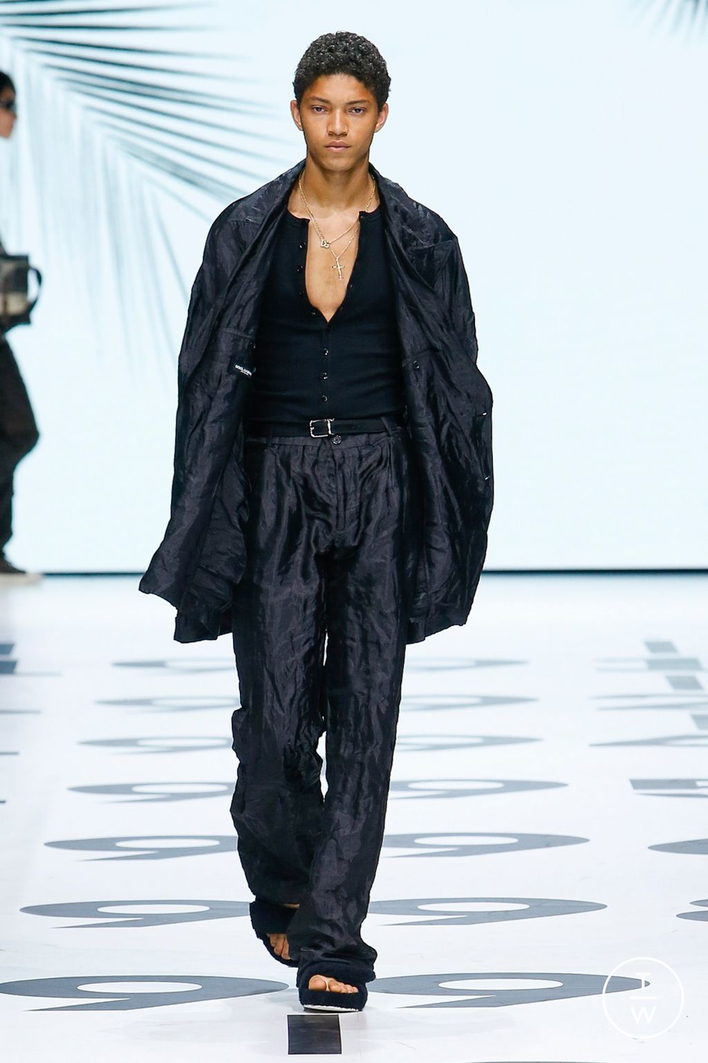 Fashion Week Milan Spring/Summer 2023 look 61 de la collection Dolce & Gabbana menswear