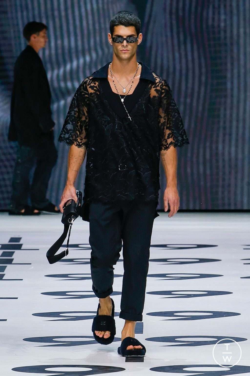 Fashion Week Milan Spring/Summer 2023 look 7 from the Dolce & Gabbana collection menswear