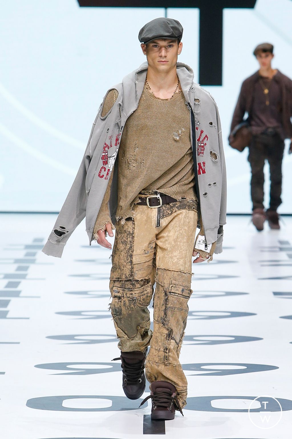 Fashion Week Milan Spring/Summer 2023 look 82 from the Dolce & Gabbana collection 男装