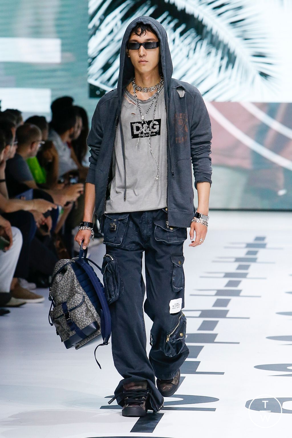 Fashion Week Milan Spring/Summer 2023 look 84 from the Dolce & Gabbana collection 男装
