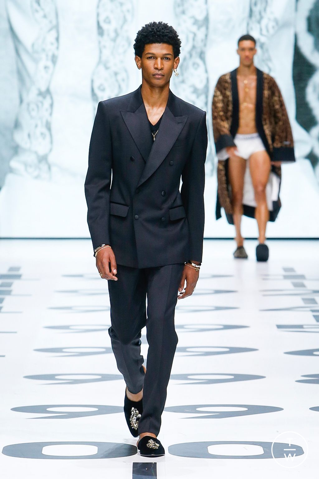 Fashion Week Milan Spring/Summer 2023 look 85 from the Dolce & Gabbana collection 男装