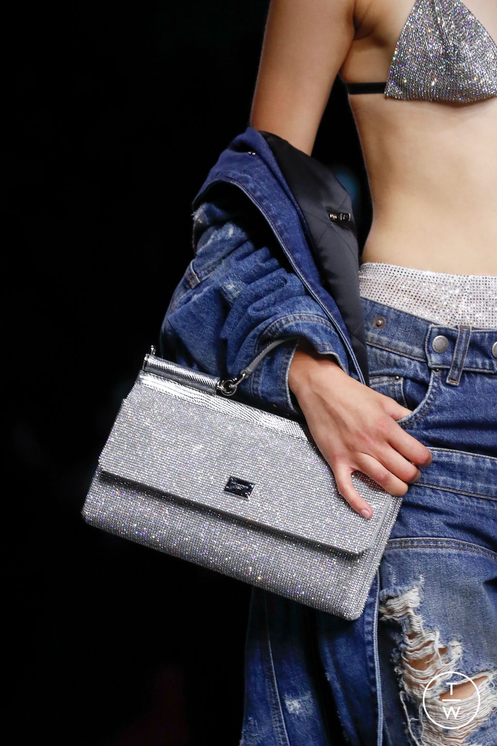 Fashion Week Milan Spring/Summer 2023 look 2 de la collection Dolce & Gabbana womenswear accessories