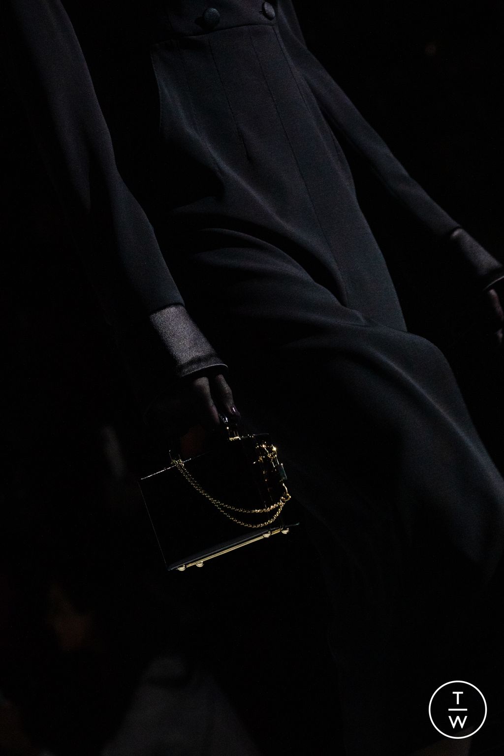 Fashion Week Milan Fall/Winter 2023 look 4 from the Dolce & Gabbana collection womenswear accessories