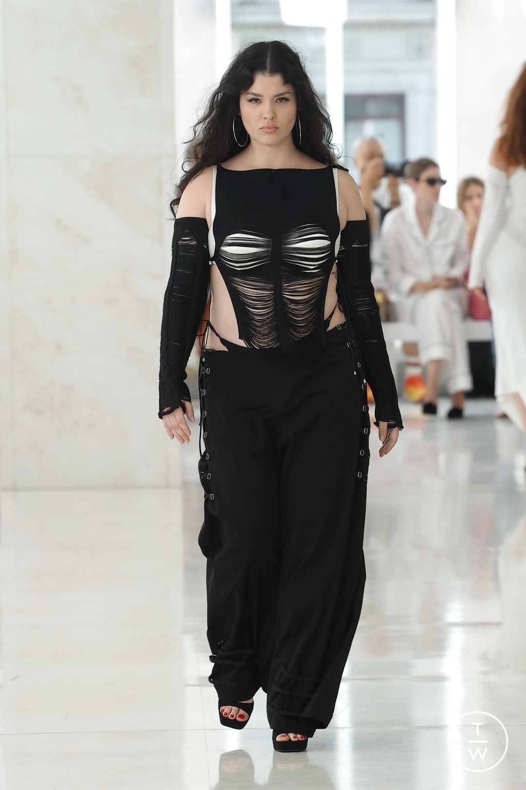 Fashion Week Milan Spring/Summer 2024 look 4 from the KAROLINE VITTO collection womenswear