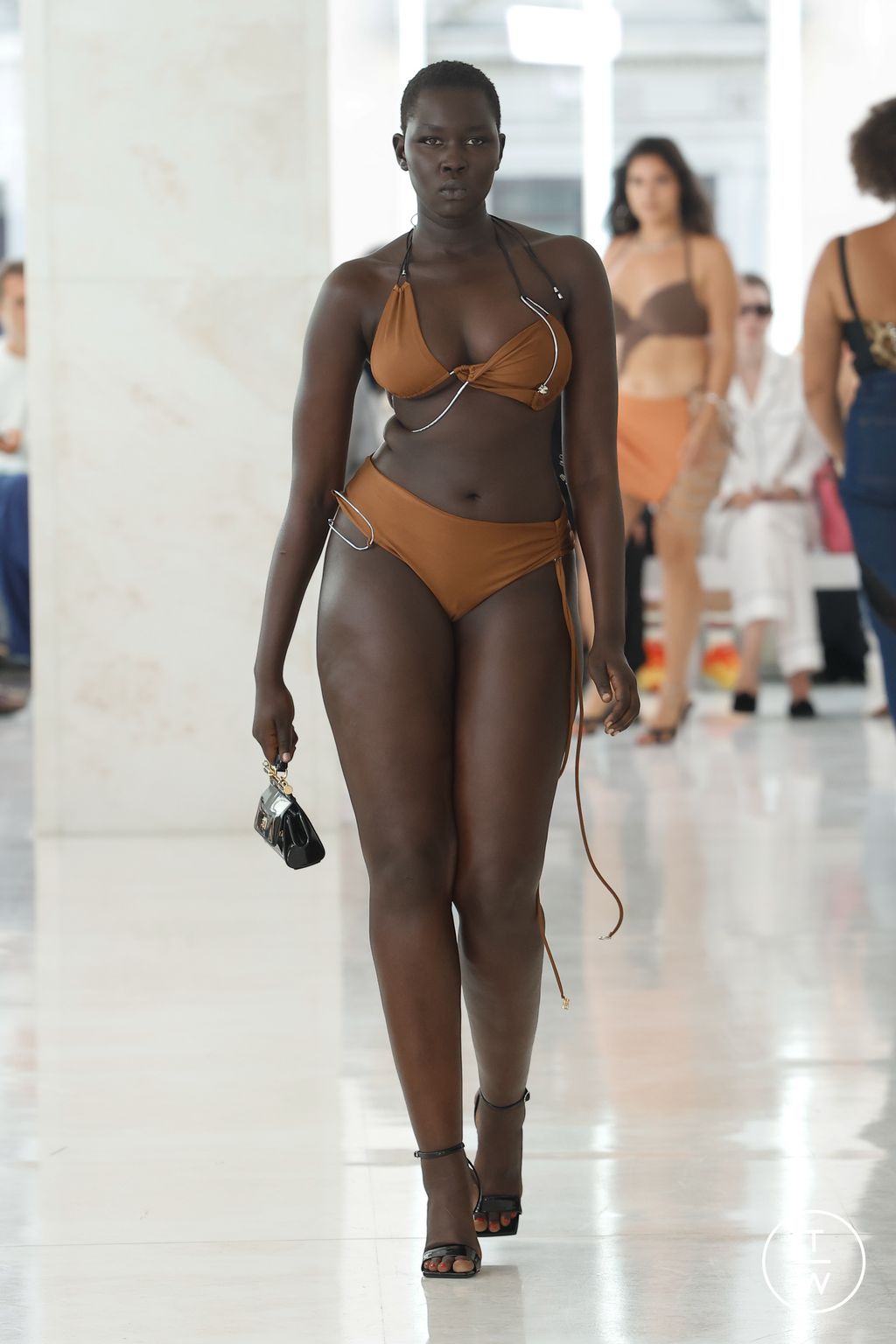 Fashion Week Milan Spring/Summer 2024 look 8 from the KAROLINE VITTO collection womenswear