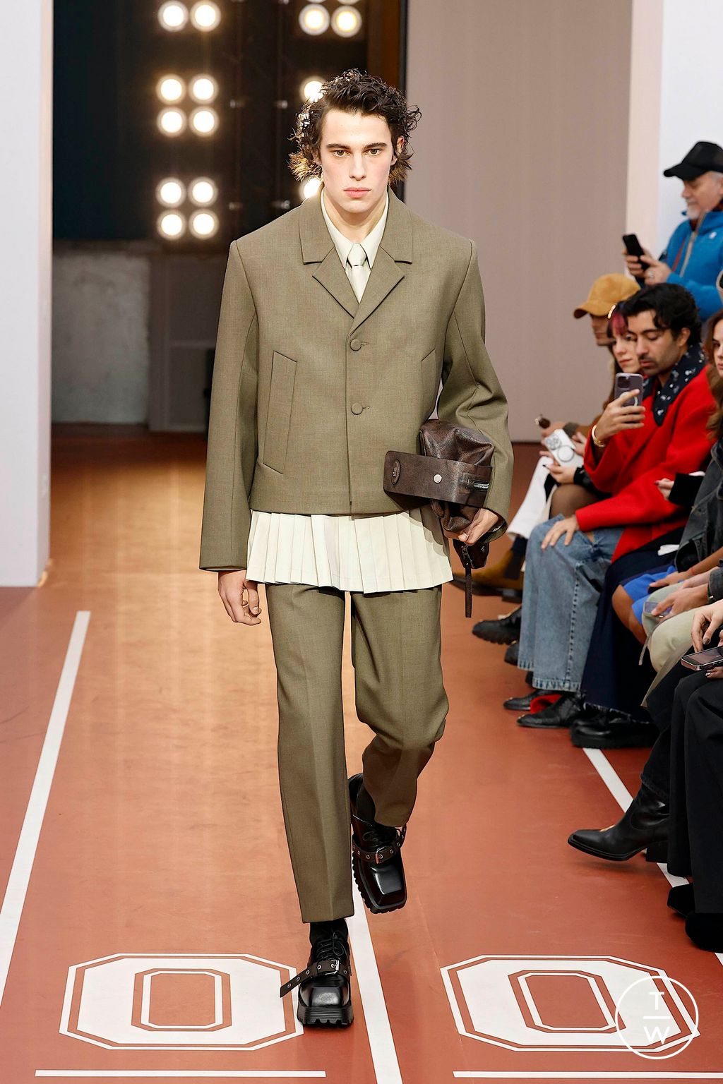 Fashion Week Milan Fall/Winter 2024 look 2 from the Dhruv-Kapoor collection menswear