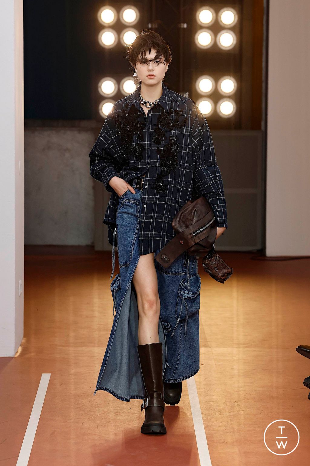 Fashion Week Milan Fall/Winter 2024 look 24 de la collection Dhruv-Kapoor menswear