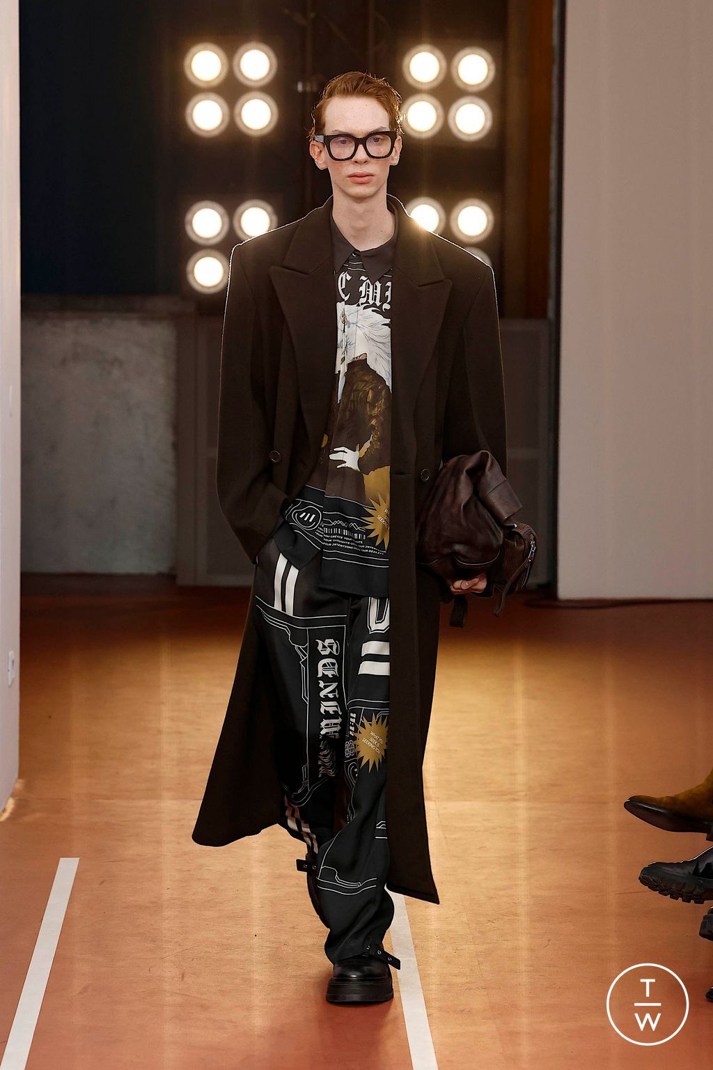 Fashion Week Milan Fall/Winter 2024 look 27 from the Dhruv-Kapoor collection menswear